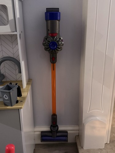 Wall mount for casdon dyson - for,